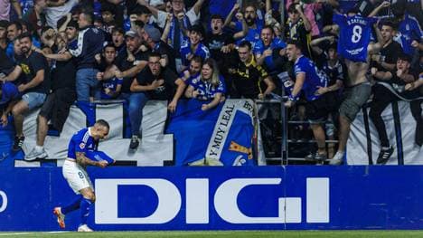 Santi Cazorla bejubelt sein Tor gegen Almería