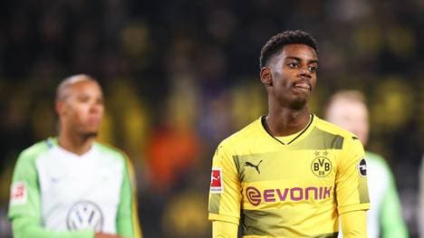 Borussia Dortmund: BVB-Stürmer Alexander Isak wechselt nach San Sebastian, Alexander Isak (rechts) verlässt Borussia Dortmund und geht nach Spanien