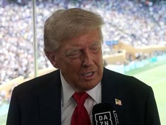 Ihm Rahmen des Endspiels der Klub-WM erzählt der US-Präsident eine Anekdote zu Fußball-Legende Pelé.