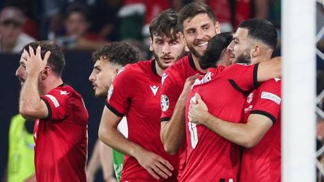 Georgien bezwang Portugal uns steht sensationell im EM-Achtelfinale