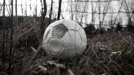 Ein Fußballer stirbt in Algerien nach einem Zweikampf auf dem Platz