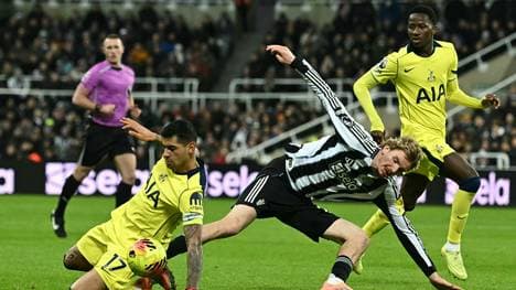 Enges Duell: Woltemade gegen Tottenham