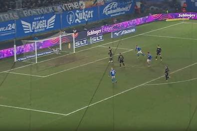 90.+4! Last-Minute-Tor lässt ein ganzes Stadion ausflippen