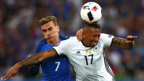 Antoine Griezmann (l.) sorgte mit Frankreich für das EM-Aus von Jerome Boateng und Co.