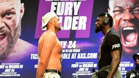Kampf verschoben: Tyson Fury (l.) hat Corona