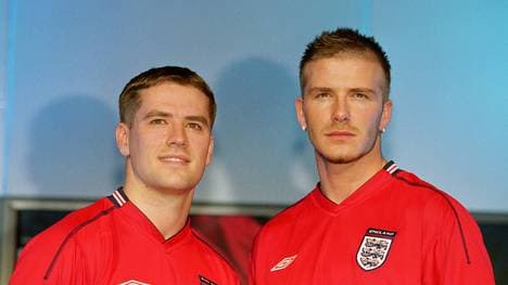 Michael Owen (l.) spricht in seiner Autobiographie auch über die Beziehung zu David Beckham