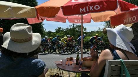 Hitze bei der Sonntagsetappe der Tour 