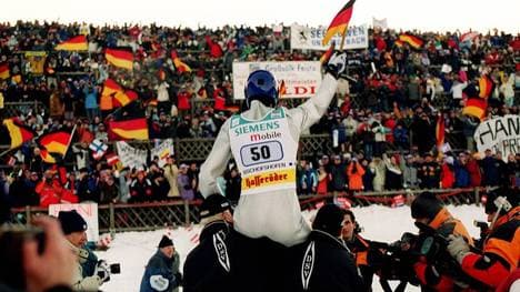 Sven Hannawald wurde nach seinem Triumph in Bischofshofen von zahlreichen deutschen Fans gefeiert