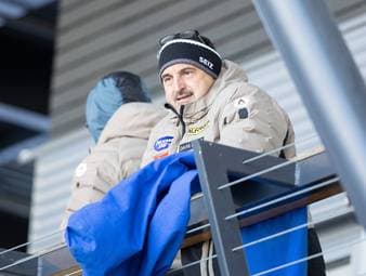 Die deutsche Rodel-Legende Georg Hackl sorgt mit einem Interview für Aufsehen und kritisiert die deutsche Politik. Der dreimalige Olympiasieger bemängelt fehlende Führungsstärke und ausbleibenden Fortschritt.