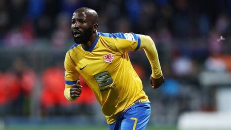 Domi Kumbela spielt auch in der kommenden Saison für Braunschweig 