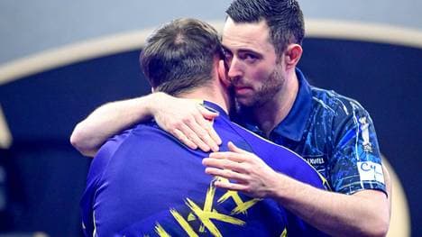 Luke Humphries steht in der PDC Order of Merit vor Darts-Weltmeister Luke Littler (l.)