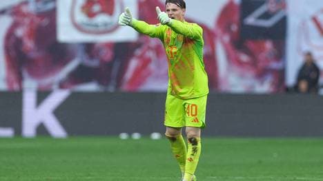 Jonas Urbig ist Meister mit dem FC Bayern