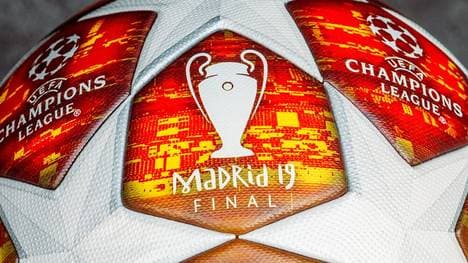 Die Rot-Töne sind den Sitzschalen des Wanda Metropolitano nachempfunden