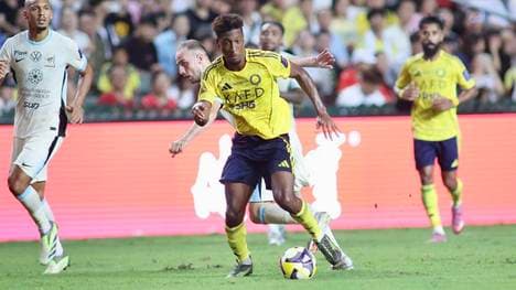 Mit einem Kopfball schoss Coman sein erstes Tor für Al-Nassr