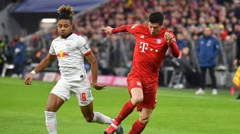 Christopher Nkunku (l.) ist vor Robert Lewandowski Fußballer des Jahres