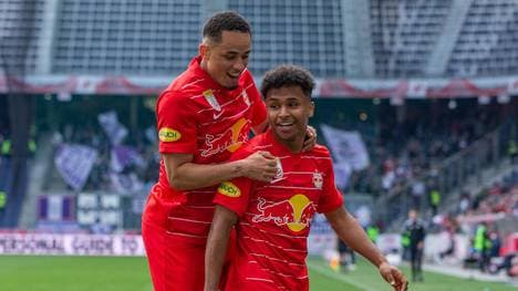 Karim Adeyemi (re.) erzielte gegen Austria Wien einen Treffer