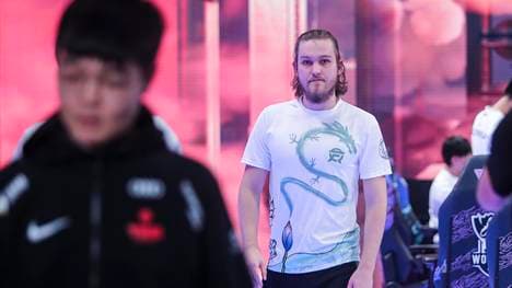Lucas "Santorin" Tao Kilmer Larsen spricht mit SPORT1 über die Weltmeisterschaft, die Zukunft und was er von den Worlds mit in den Spring Split der LCS nimmt