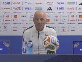 Frankreichs Nationalspieler Aurélien Tchouaméni und Co-Trainer Guy Stéphan äußern sich vor der anstehenden Partie gegen Norwegen zum Fehlen von Cheftrainer Didier Deschamps, der das Spiel aufgrund eines Trauerfalls verpassen wird. 