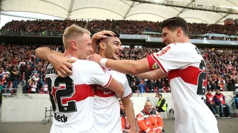 Mario Gomez (r.) legte mit seinem frühen Tor den Grundstein für den Sieg des VfB Stuttgart