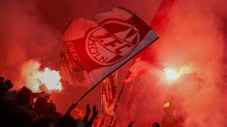 Teuer für den Verein: Fans mit Pyrotechnik (Archivfoto)