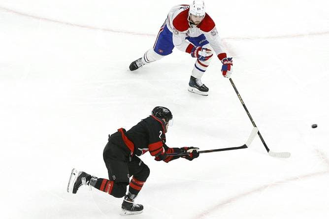 Hurricanes gleichen Serie aus