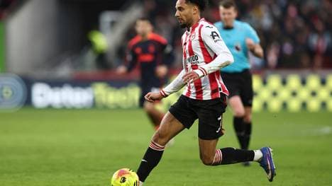 Kevin Schade im Trikot des FC Brentford