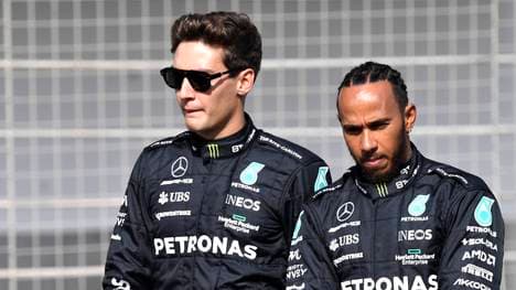 Im Verhältnis zwischen George Russell (l.) und Lewis Hamilton scheint es zu haken