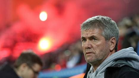 Friedhelm Funkel muss mit Köln gegen Leverkusen ran