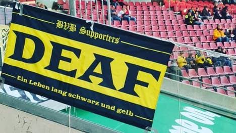 Dieses Banner der BVB-Fans wurde gestohlen