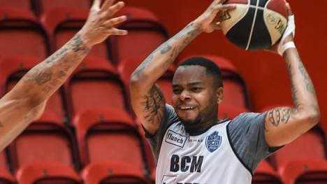 Basketball: Schwanger beim Dopingtest - Sperre für D.J. Cooper nach Betrug