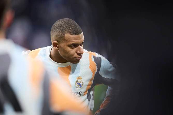 Mbappé gibt weiter Rätsel auf