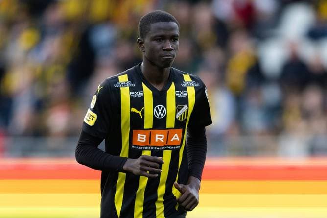 Leverkusen verleiht Innenverteidiger Faye an Lorient