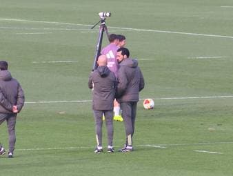 Nach der Entlassung von Xabi Alonso hat nun Álvaro Arbeloa das Sagen bei Real Madrid. Nun gibt es erste Trainingsbilder mit dem Welt- und Europameister.