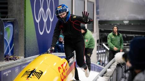 Laura Nolte ist nach den ersten beiden Monobob-Läufen auf Medaillenkurs