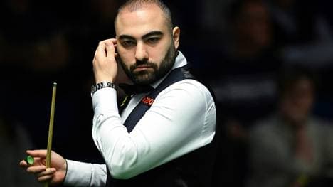 Beklagt Gestank im Crucible: Hossein Vafaei