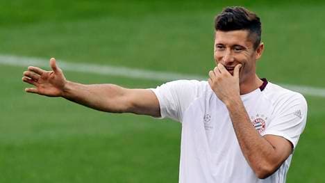 FBL-EUR-C1-BAYERN-MUNICH-TRAINING