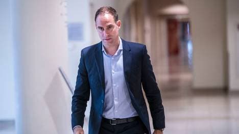 Oliver Mintzlaff fordert härtere Strafen bei Verstößen gegen das Financial Fairplay