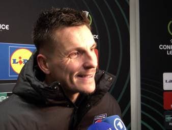 Paul Wanner hat gegen den FC Chelsea zwei Großchancen vergeben - nach der Partie bricht Heidenheim-Keeper Kevin Müller eine Lanze für den Youngster.