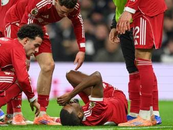 Arne Slot spricht über die schwere Verletzung von 145-Millionen-Mann Aleksandar Isak - und über die Teamchemie beim FC Liverpool. 