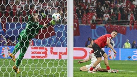 Mert Günok rettete seine Mannschaft mit einer starken Parade in der Nachspielzeit