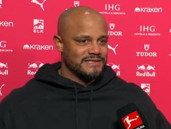 Bayern-Coach Vincent Kompany blickt nach dem 5:1-Sieg gegen Leipzig auf eine schwache erste Bayern-Hälfte zurück -  und zieht ein ehrliches Fazit. 