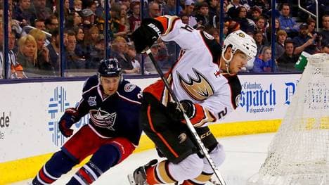 Simon Despres (r.) unterschrieb bei den Eisbären Berlin