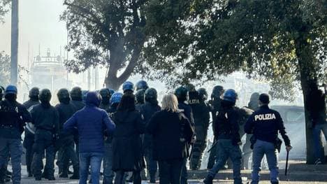 Krawalle am Stadio Arechi