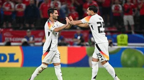 Emre Can (r.) hat muskuläre Probleme