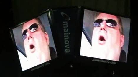 Ein lustiger Einspieler auf der Videowall sorgt bei Toren der Eintracht für Lacher