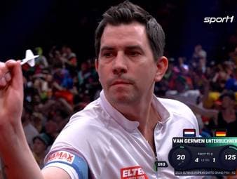 Michael Unterbuchner visiert das Finish bei 125 an, verwirfst sich und deshalb heißt es am Ende Bust statt Checkout. 