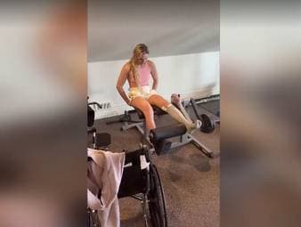 25 Tage nach ihrem Horror-Sturz bei den Olympischen Spielen, bei dem Lindsey Vonn zahlreiche schwere Verletzungen davontrug, trainiert die US-Amerikanerin schon wieder.