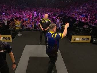 Luke Littler spielt im Finale gegen Michael van Gerwen nicht nur zweimal das höchste Finish, sondern checkt den Big Fish auch noch zum Match.