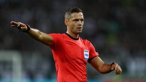 VfL Borussia Moenchengladbach v FC Barcelona - UEFA Champions League