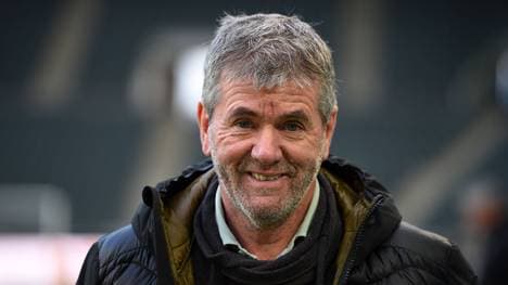 Friedhelm Funkel sagt, mit ihm habe noch niemand über eine Rückkehr nach Köln gesprochen